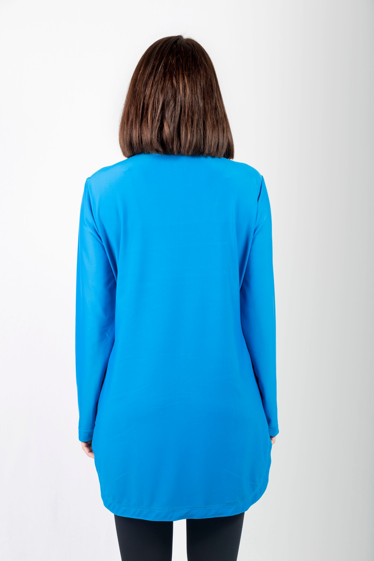 Long gym top. Modest workout clothes